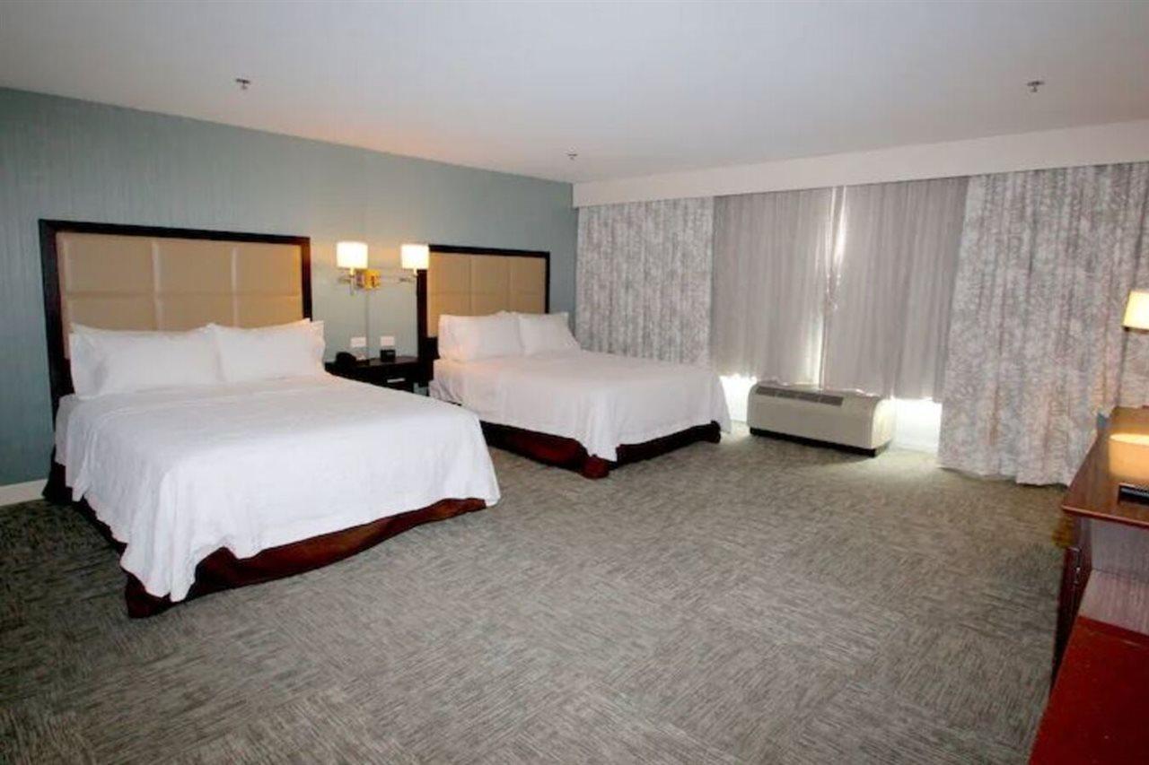 Hampton Inn- Suffolk Ngoại thất bức ảnh