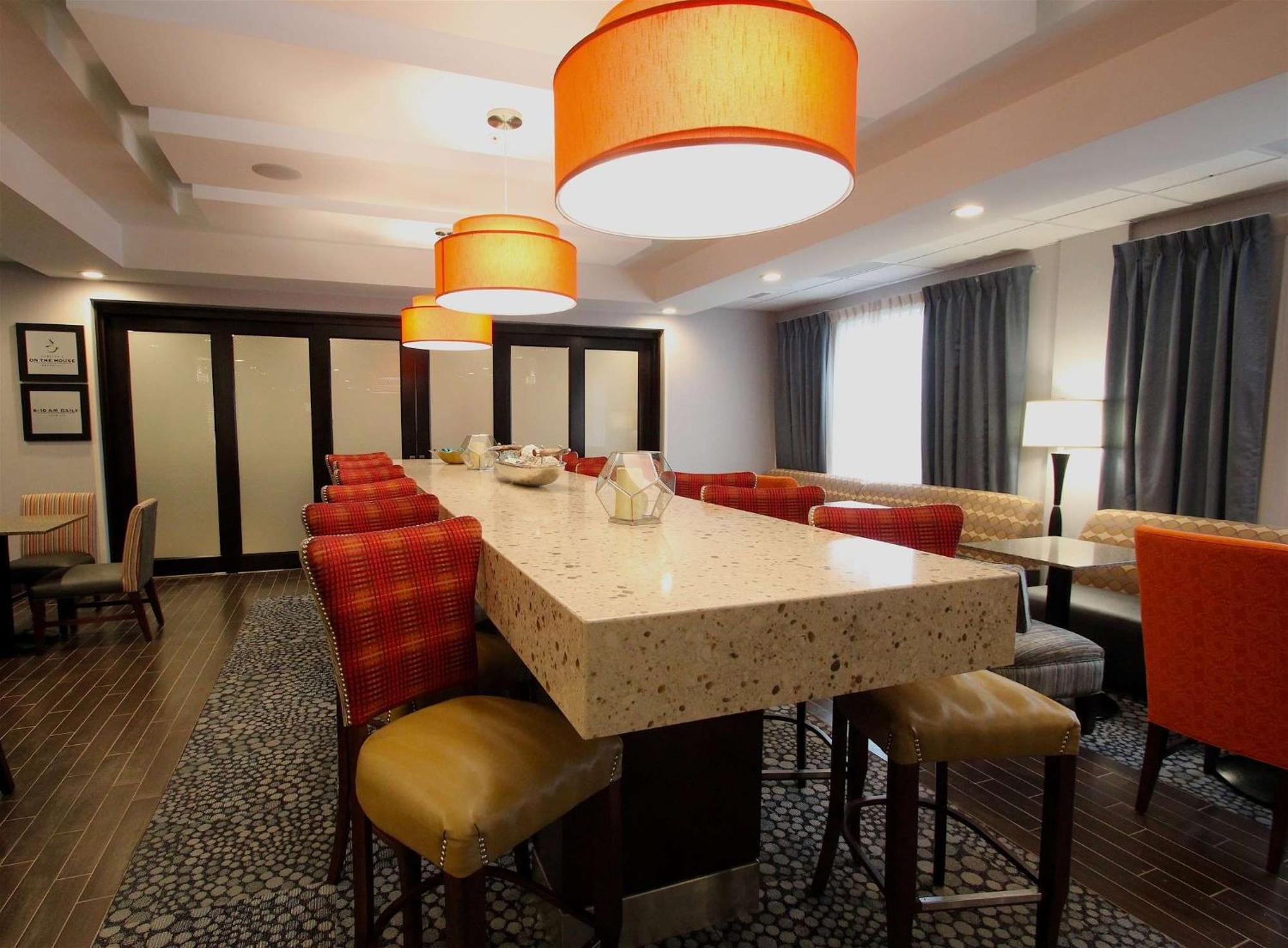 Hampton Inn- Suffolk Ngoại thất bức ảnh