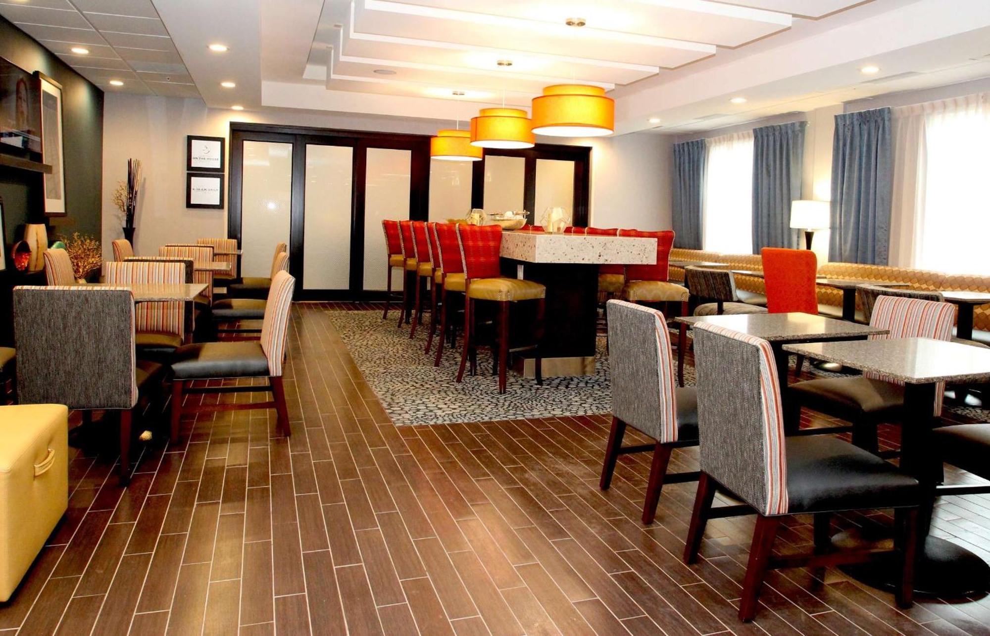 Hampton Inn- Suffolk Ngoại thất bức ảnh