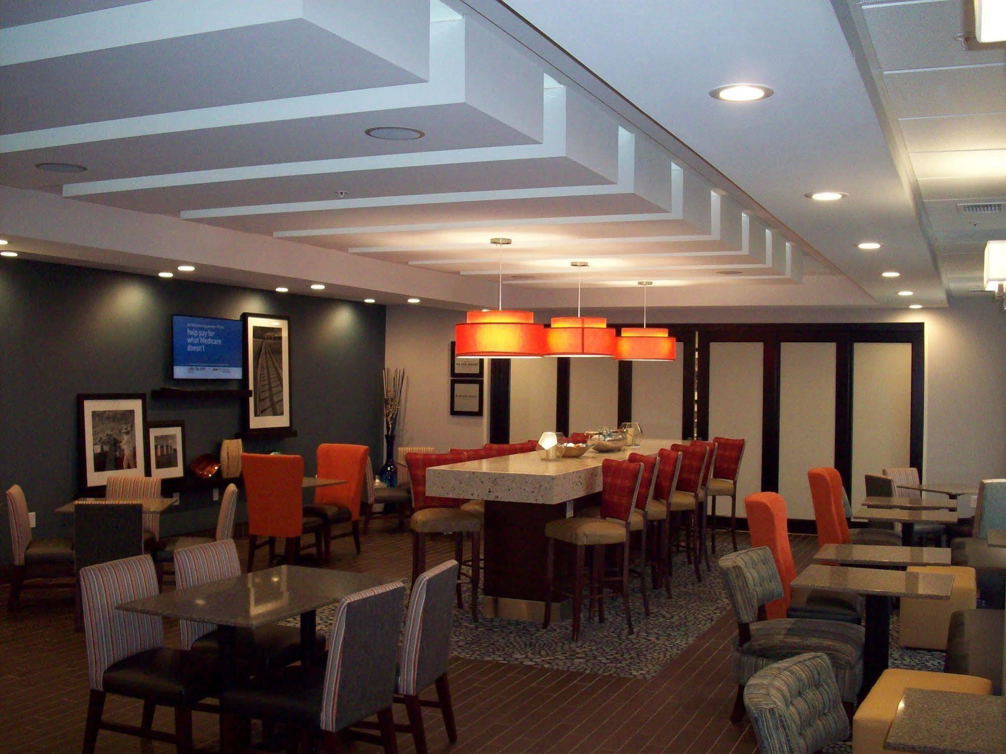 Hampton Inn- Suffolk Ngoại thất bức ảnh
