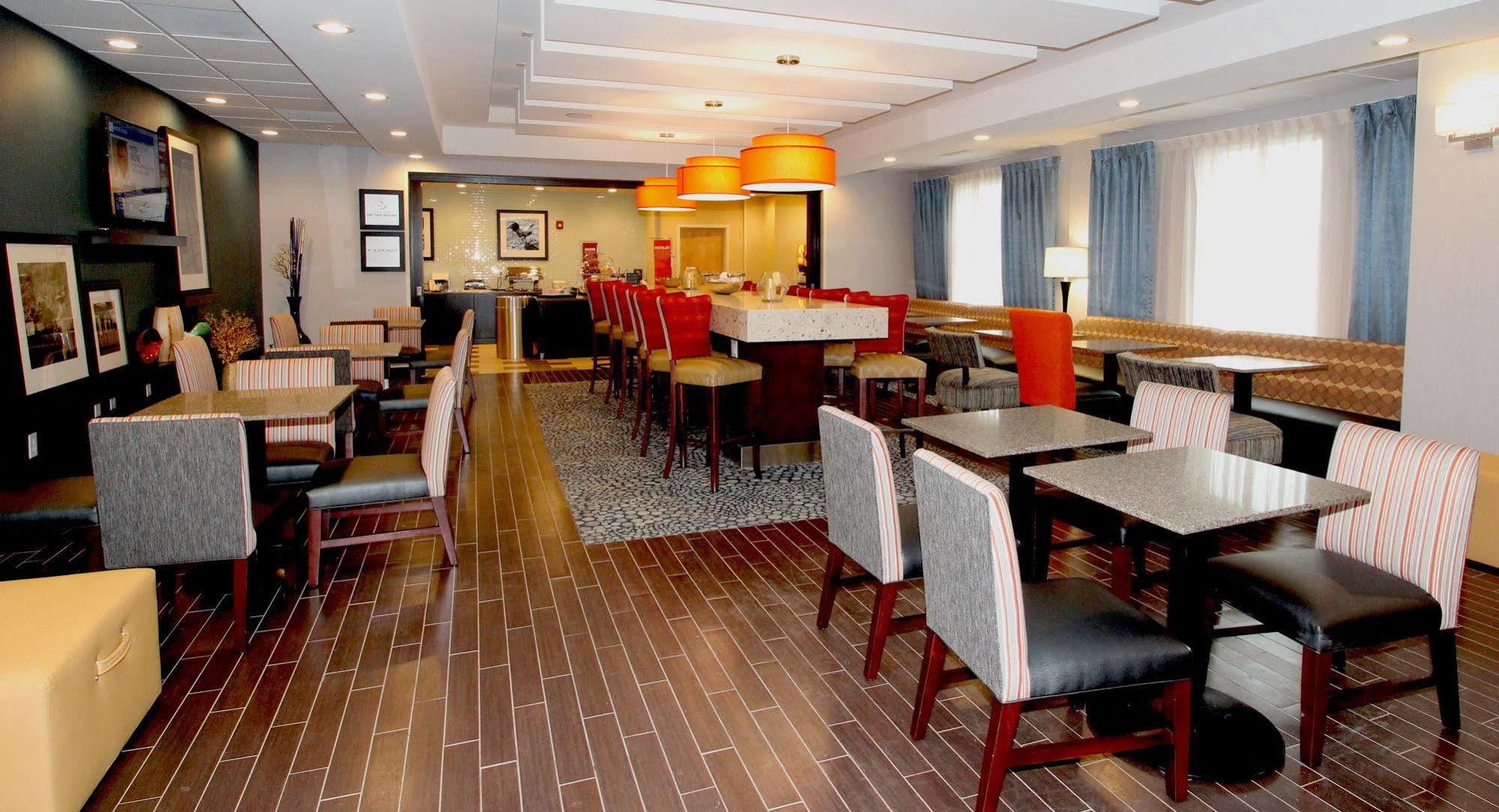 Hampton Inn- Suffolk Ngoại thất bức ảnh